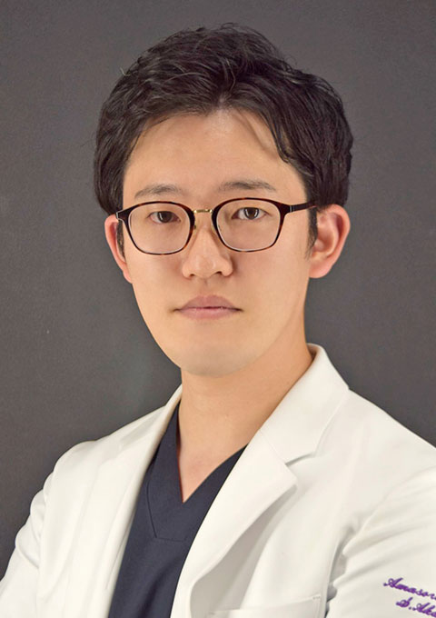 日本形成外科学会形成外科専門医 医師 赤嶺 周亮